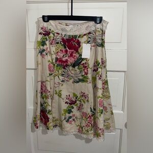 CAbi Floral Midi Skirt with Lace Hem and Waist- Size 4